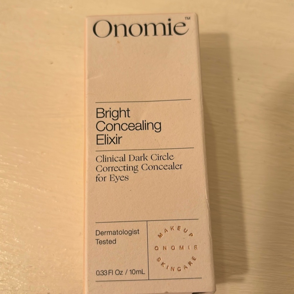 Onomie eye concealer